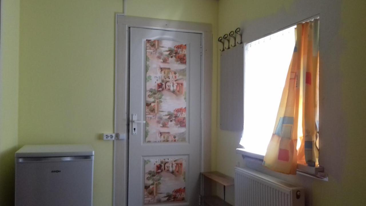 Huoneisto Avotu Stabu Private Flats In A Separate House For One Or Couple